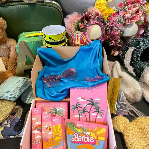 Photography Props Galore! Dresses, Gowns! - Picture 9 of 16